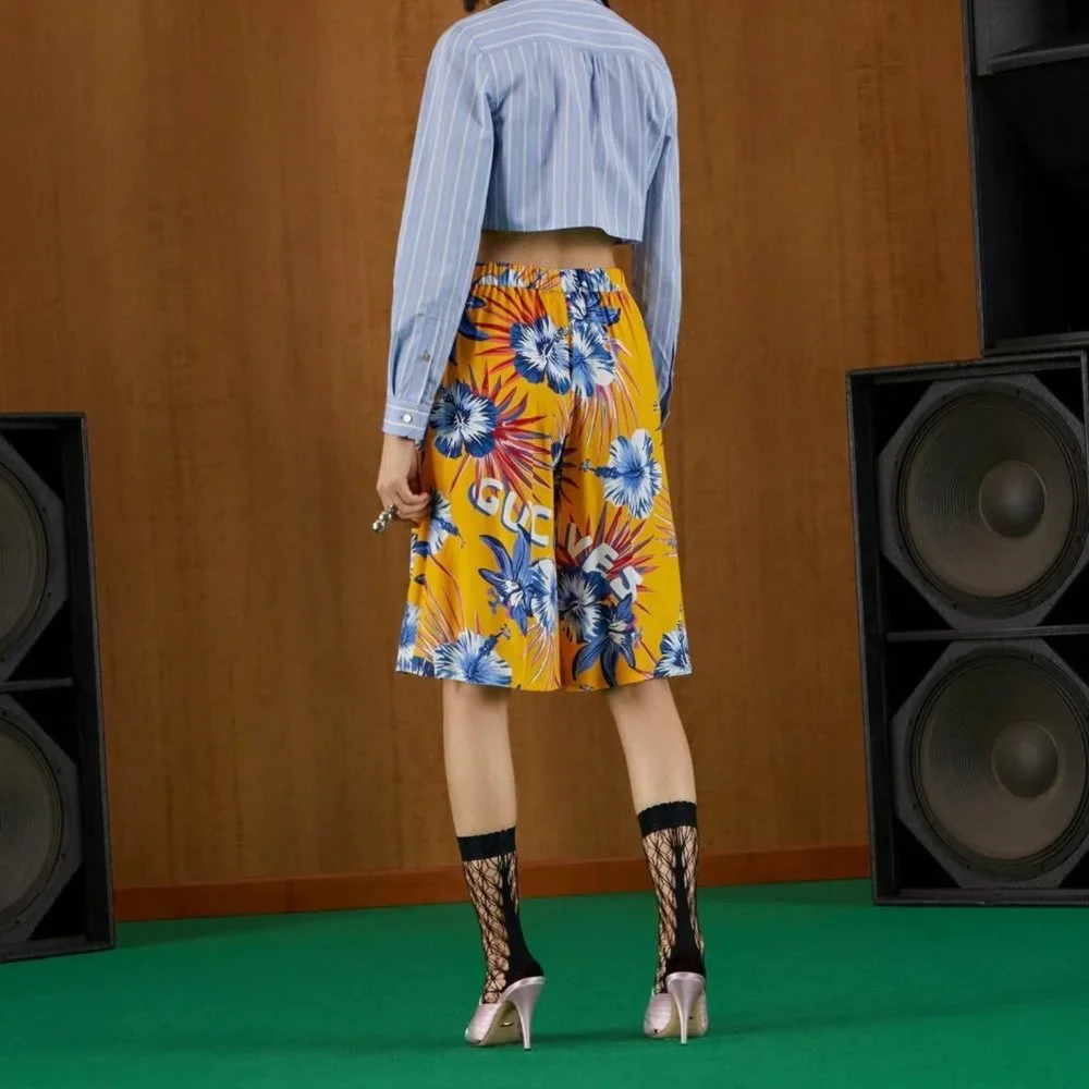 GUCCI CROPPED PANTS HAWAIIAN BERMUDA SHORTS HIBISCUS LEAVES PRINT sz IT 38 US 2